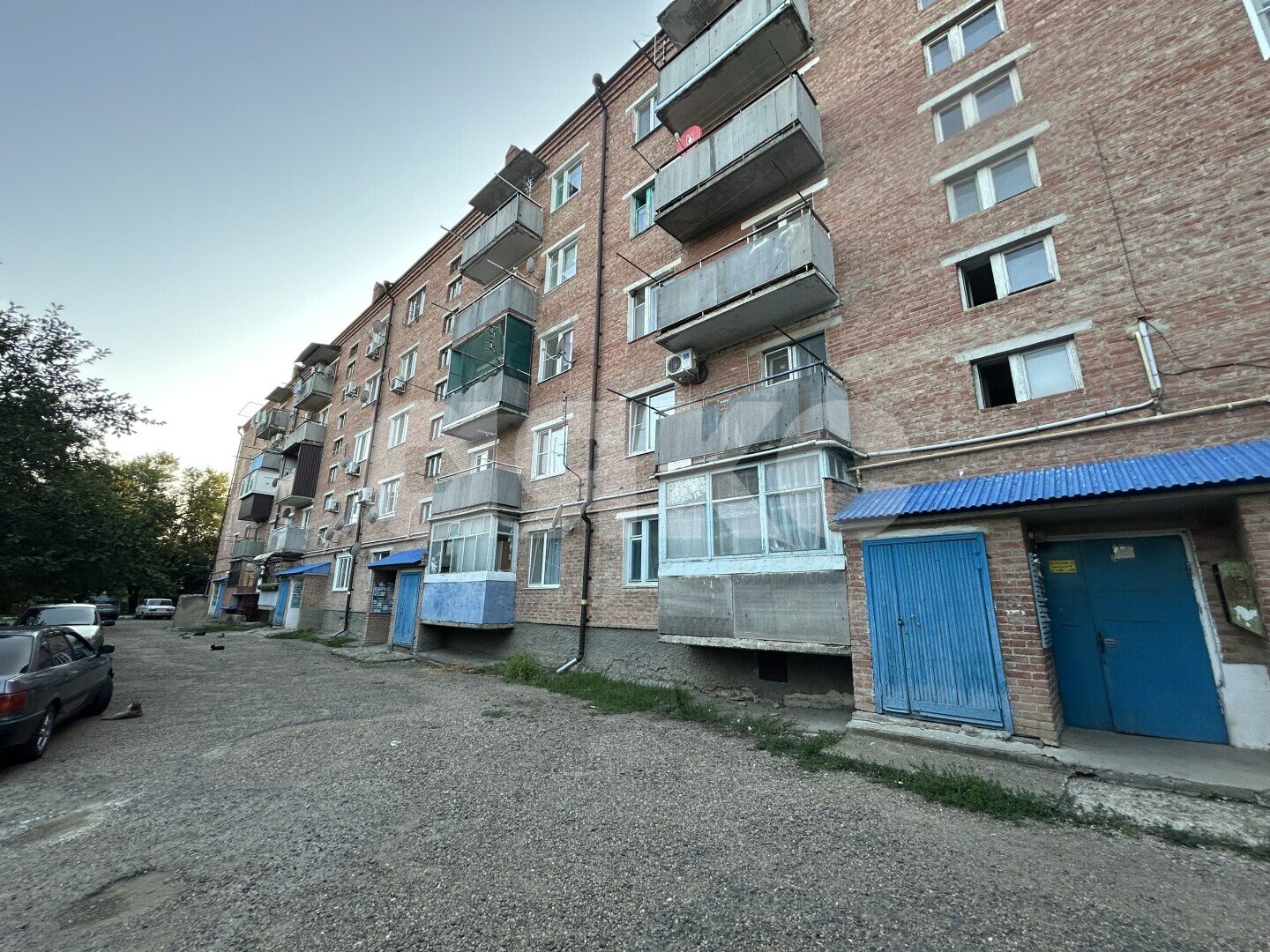 Фото №6: 2-комнатная квартира <span class="whitespace-nowrap">57 м²</span>, <span class="whitespace-nowrap">1/5 эт.</span> - Новокубанск, п. КНИИТИМ, ул. Красная, 30