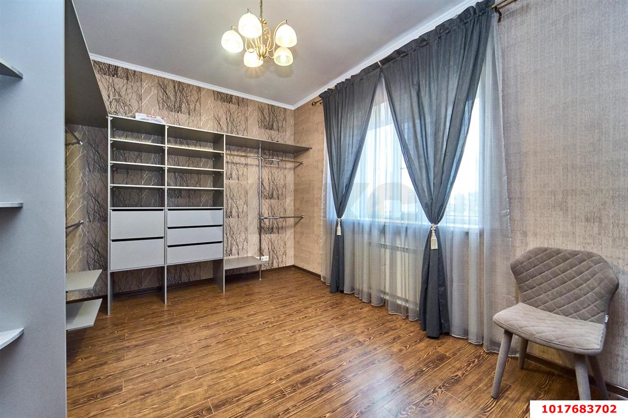 Фото №26: Дом <span class="whitespace-nowrap">412 м²</span> <span class="whitespace-nowrap">+ 16 сот.</span>, <span class="whitespace-nowrap">3 эт.</span> - Краснодар, Прикубанский внутригородской округ, мкр. Горхутор, ул. Яхонтовая, 36