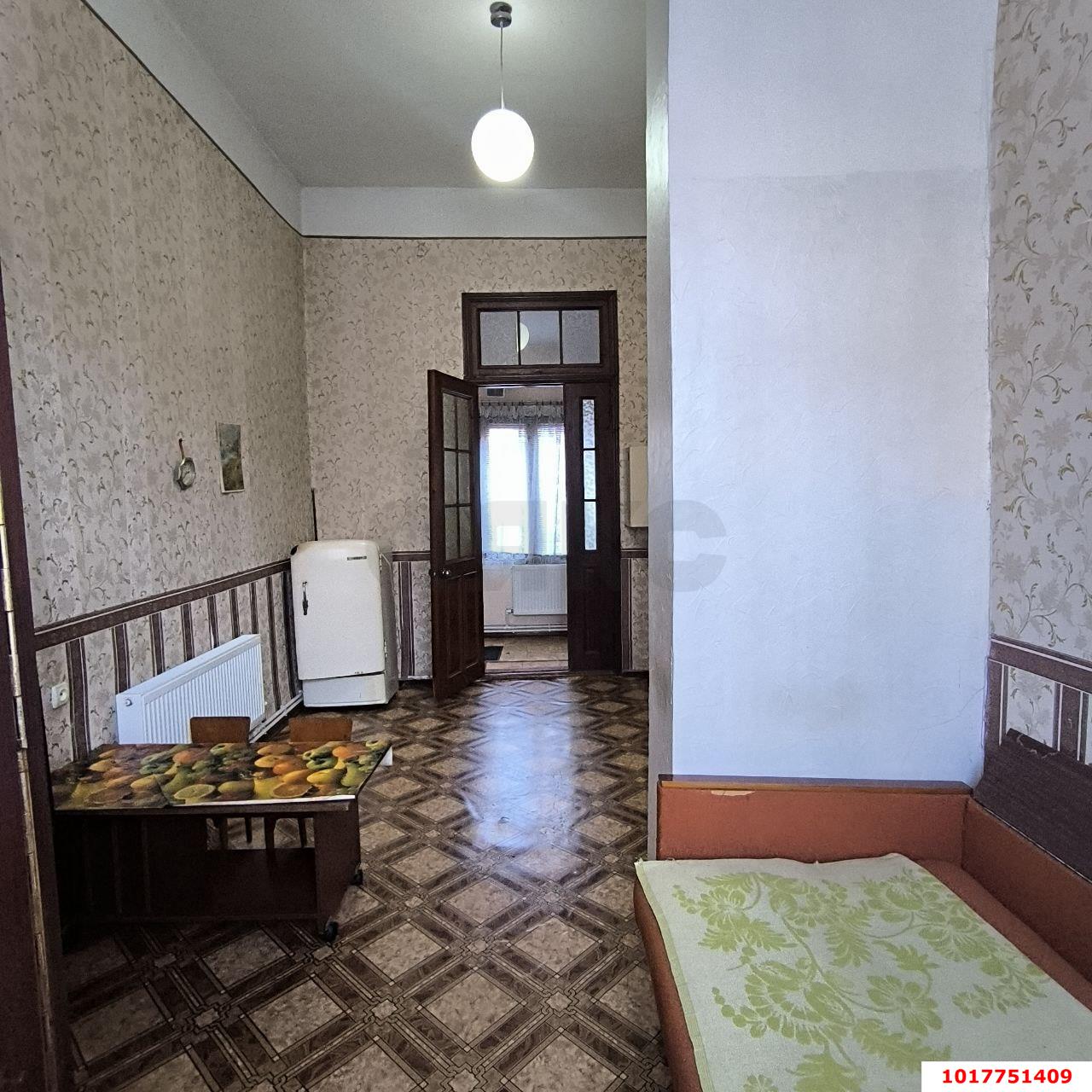 Фото №2: 1-комнатная квартира <span class="whitespace-nowrap">30 м²</span>, <span class="whitespace-nowrap">1/1 эт.</span> - Краснодар, Западный внутригородской округ, мкр. Центральный, ул. Красная, 15