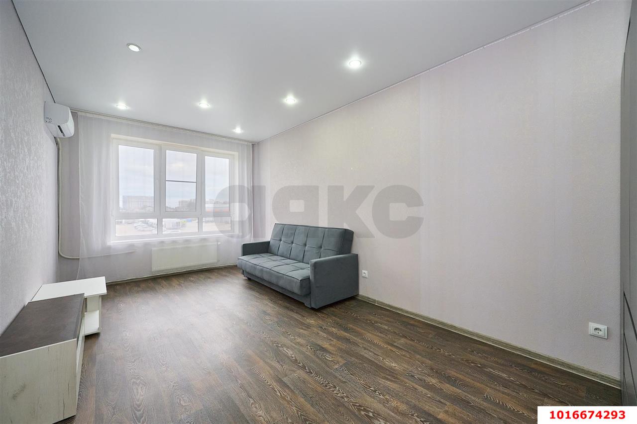 Фото №2: 1-комнатная квартира <span class="whitespace-nowrap">36 м²</span>, <span class="whitespace-nowrap">3/16 эт.</span> - Краснодар, Прикубанский внутригородской округ, Калинино, Завод Радиоизмерительных Приборов, мкр. ЖК Lime, ул. 2-я Российская, 162