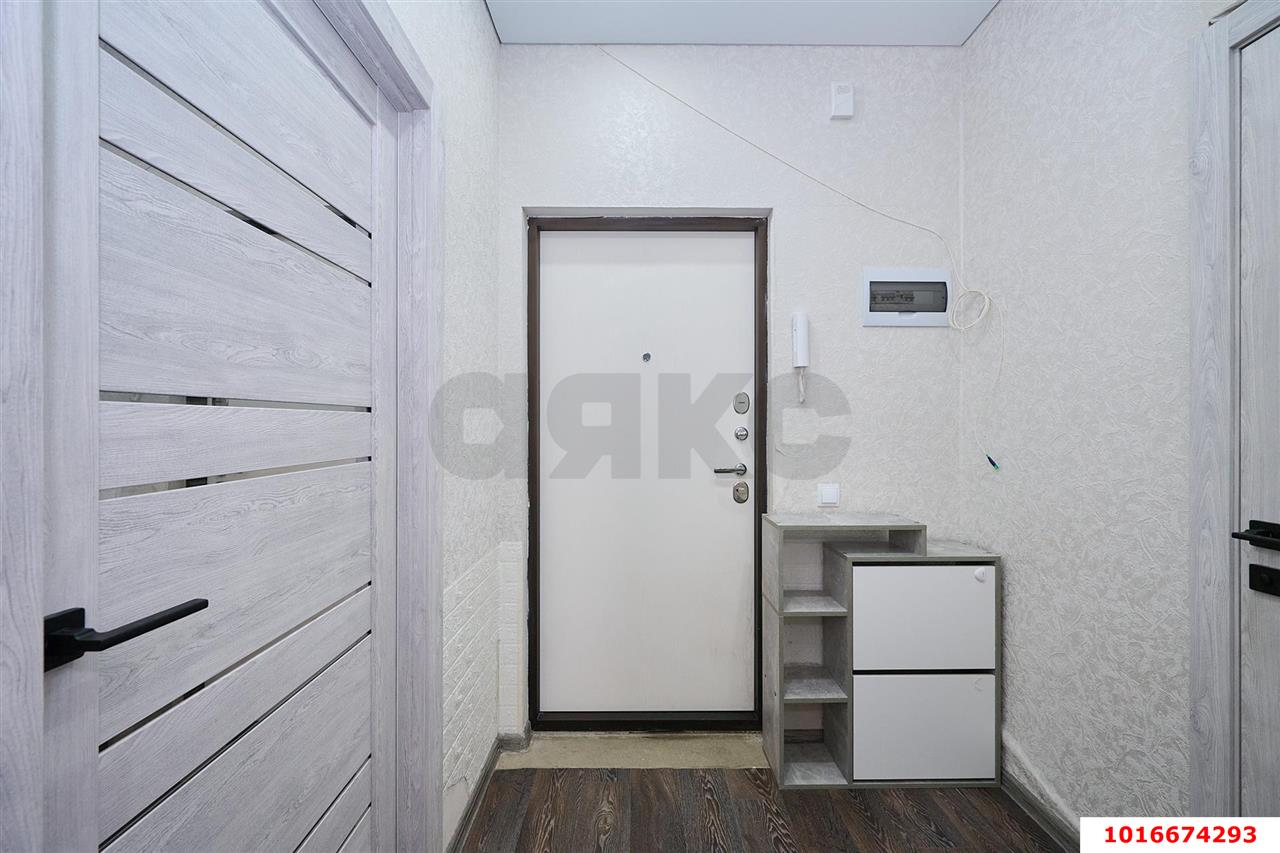 Фото №8: 1-комнатная квартира <span class="whitespace-nowrap">36 м²</span>, <span class="whitespace-nowrap">3/16 эт.</span> - Краснодар, Прикубанский внутригородской округ, Калинино, Завод Радиоизмерительных Приборов, мкр. ЖК Lime, ул. 2-я Российская, 162