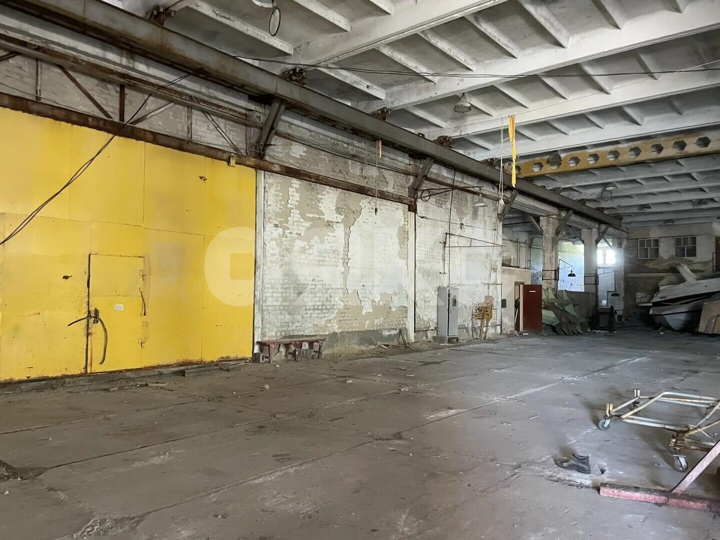 Фото №2: Коммерция <span class="whitespace-nowrap">2200 м²</span>, <span class="whitespace-nowrap">1/1 эт.</span> - Мариуполь, р. Ильичёвский, ул. Заозёрная, 62
