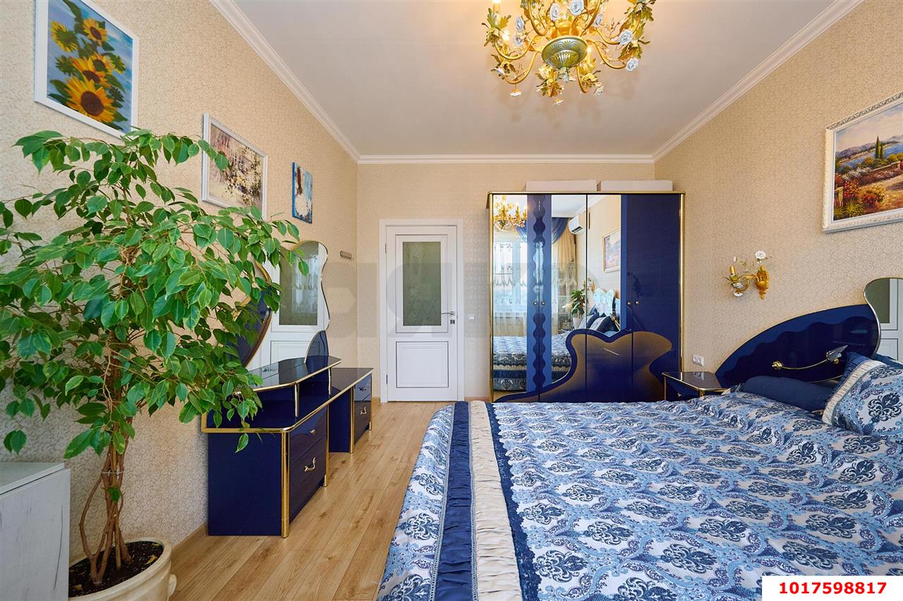 Фото №10: 2-комнатная квартира <span class="whitespace-nowrap">75 м²</span>, <span class="whitespace-nowrap">13/19 эт.</span> - Краснодар, Западный внутригородской округ, мкр. Горгаз, ул. Николая Кондратенко, 6к2