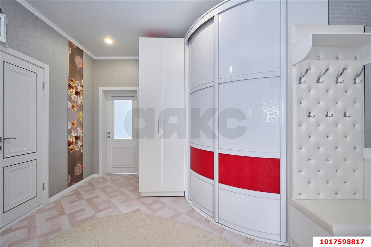 Фото №21: 2-комнатная квартира <span class="whitespace-nowrap">75 м²</span>, <span class="whitespace-nowrap">13/19 эт.</span> - Краснодар, Западный внутригородской округ, мкр. Горгаз, ул. Николая Кондратенко, 6к2