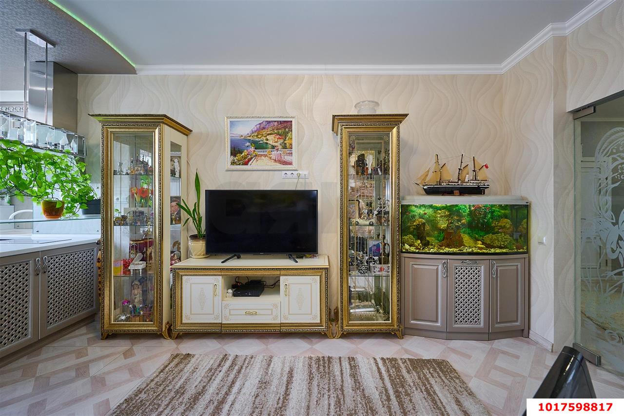 Фото №7: 2-комнатная квартира <span class="whitespace-nowrap">75 м²</span>, <span class="whitespace-nowrap">13/19 эт.</span> - Краснодар, Западный внутригородской округ, мкр. Горгаз, ул. Николая Кондратенко, 6к2