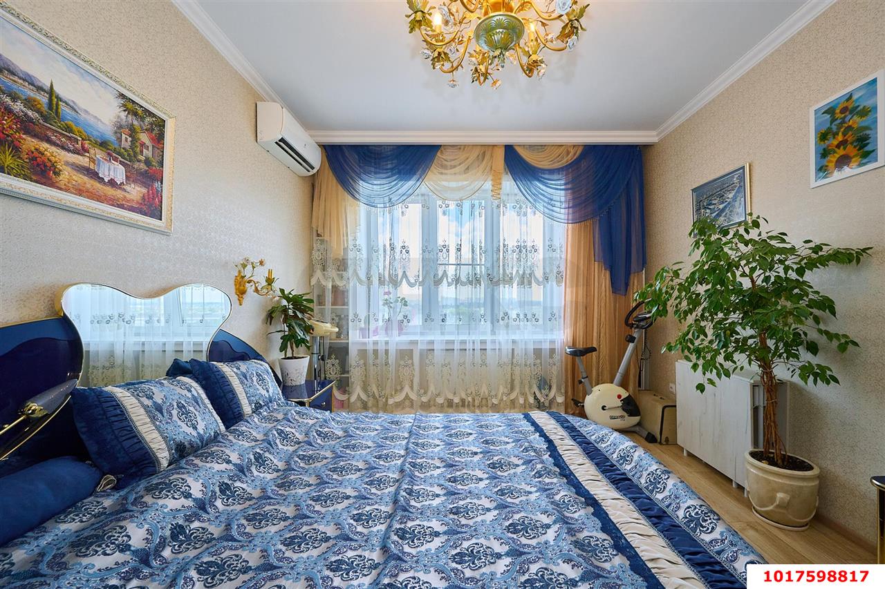 Фото №8: 2-комнатная квартира <span class="whitespace-nowrap">75 м²</span>, <span class="whitespace-nowrap">13/19 эт.</span> - Краснодар, Западный внутригородской округ, мкр. Горгаз, ул. Николая Кондратенко, 6к2