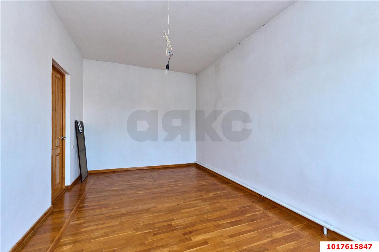 Фото №6: Дом <span class="whitespace-nowrap">308 м²</span> <span class="whitespace-nowrap">+ 8.1 сот.</span>, <span class="whitespace-nowrap">2 эт.</span> - Краснодар, Прикубанский внутригородской округ, мкр. Музыкальный, ул. имени Ф.И. Шаляпина, 15