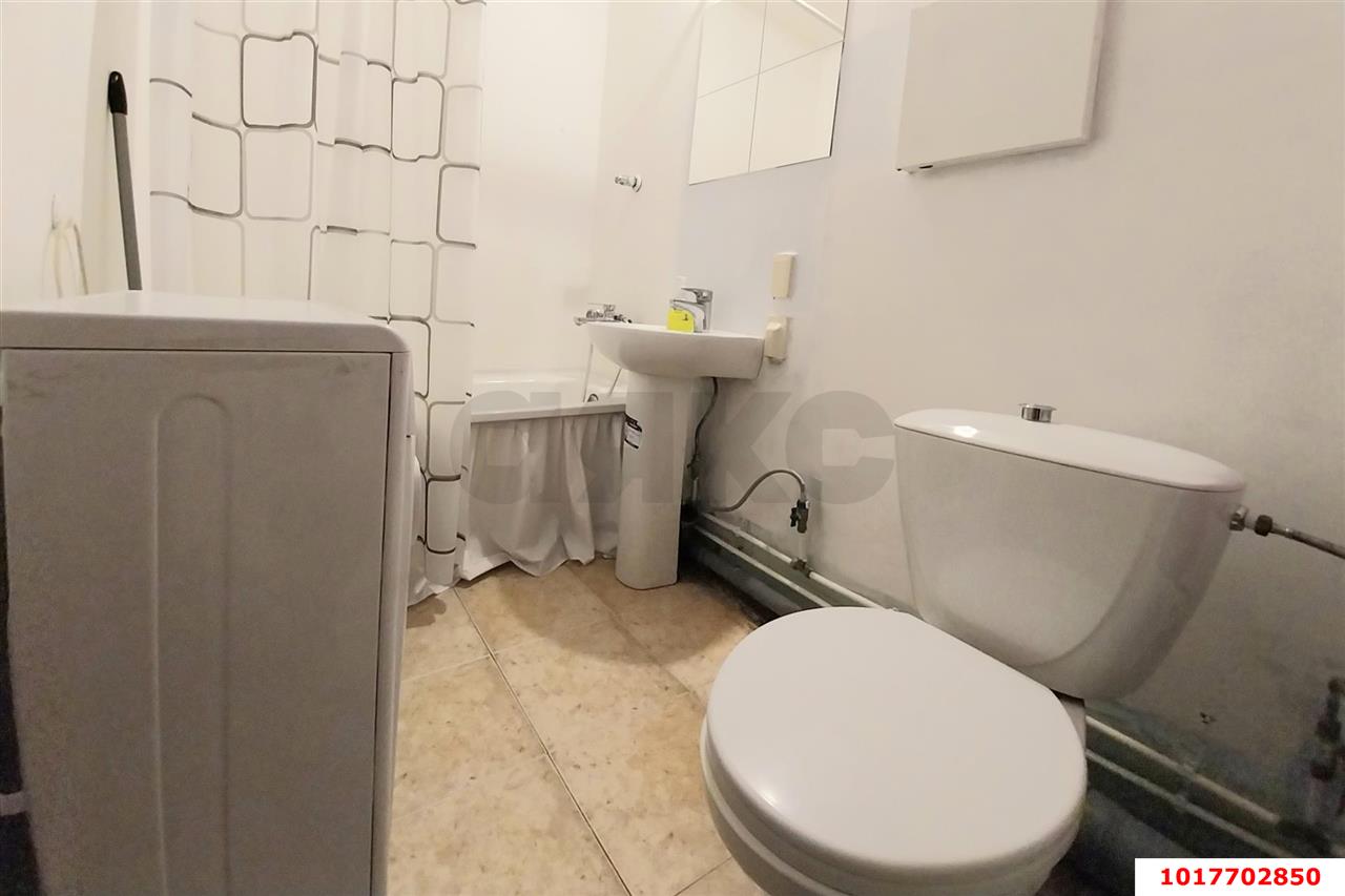 Фото №10: 1-комнатная квартира <span class="whitespace-nowrap">38 м²</span>, <span class="whitespace-nowrap">6/13 эт.</span> - Краснодар, Западный внутригородской округ, мкр. Юбилейный, пр-кт Чекистов, 40