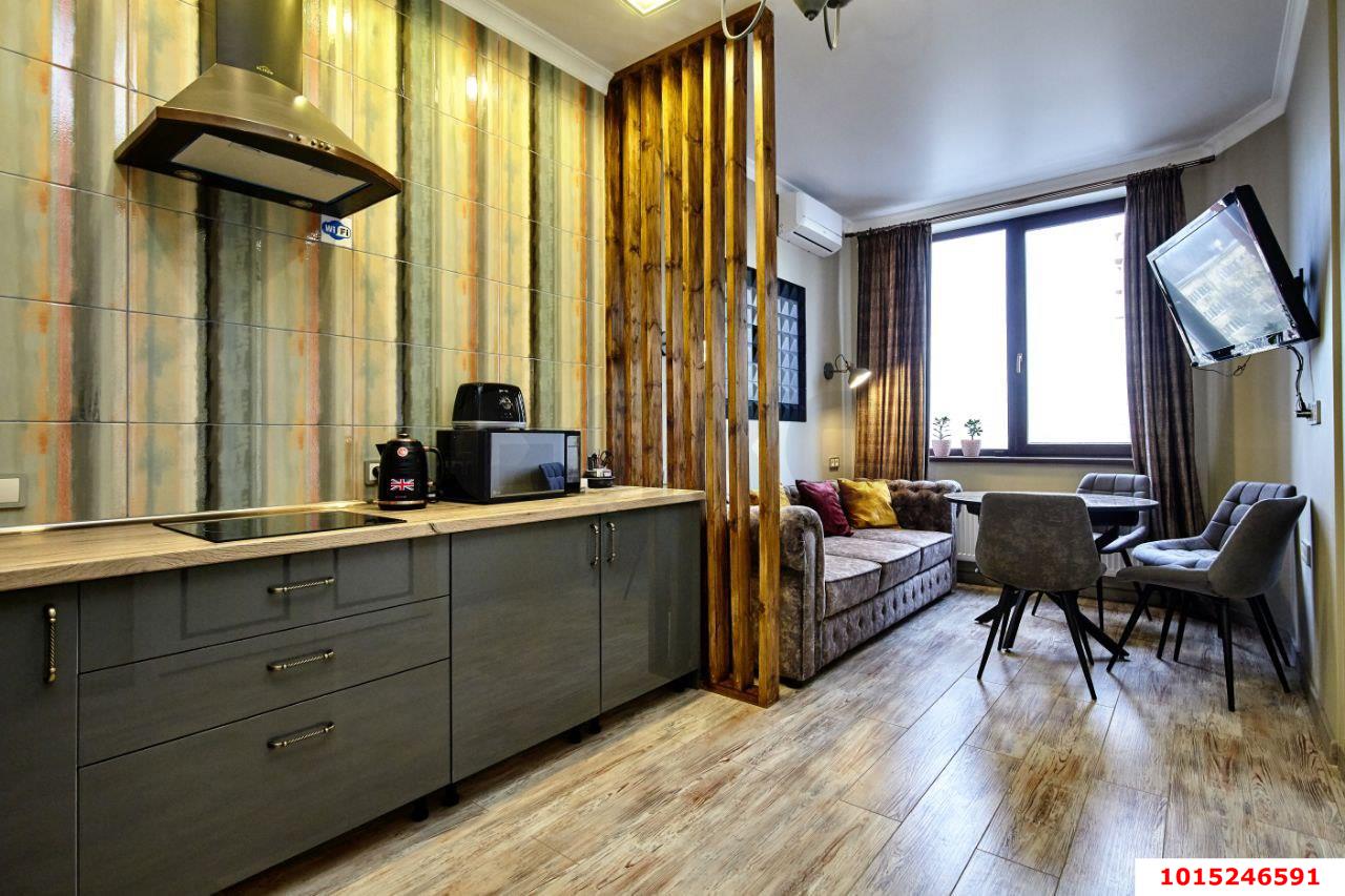 Фото №9: 3-комнатная квартира <span class="whitespace-nowrap">87 м²</span>, <span class="whitespace-nowrap">7/16 эт.</span> - Краснодар, Западный внутригородской округ, мкр. Центральный, ул. Комсомольская, 4