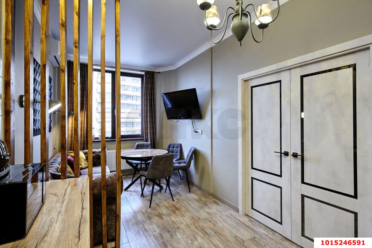 Фото №10: 3-комнатная квартира <span class="whitespace-nowrap">87 м²</span>, <span class="whitespace-nowrap">7/16 эт.</span> - Краснодар, Западный внутригородской округ, мкр. Центральный, ул. Комсомольская, 4