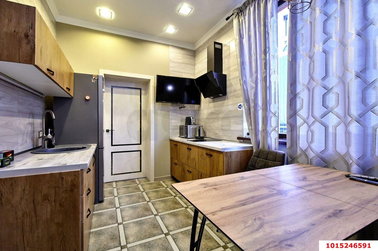 Фото №5: 3-комнатная квартира <span class="whitespace-nowrap">87 м²</span>, <span class="whitespace-nowrap">7/16 эт.</span> - Краснодар, Западный внутригородской округ, мкр. Центральный, ул. Комсомольская, 4