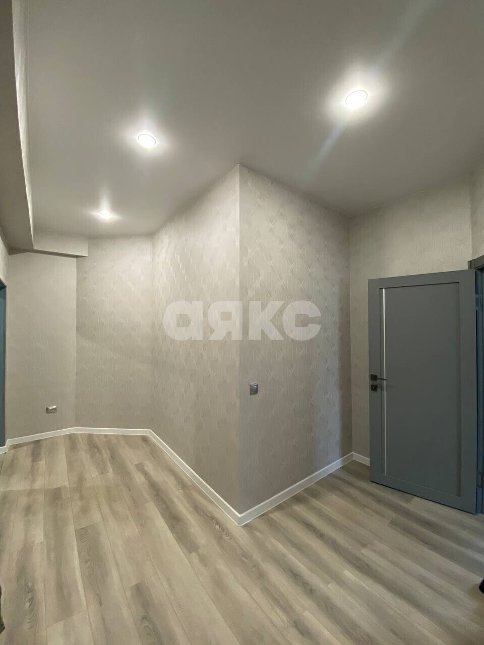 Фото №7: 1-комнатная квартира <span class="whitespace-nowrap">50 м²</span>, <span class="whitespace-nowrap">9/9 эт.</span> - Туапсе, ул. Калараша, 12А