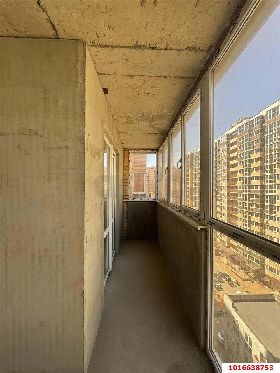Фото №3: 1-комнатная квартира <span class="whitespace-nowrap">44 м²</span>, <span class="whitespace-nowrap">10/17 эт.</span> - Краснодар, Прикубанский внутригородской округ, Молодёжный, мкр. жилой комплекс Дуэт, ул. Душистая, 77