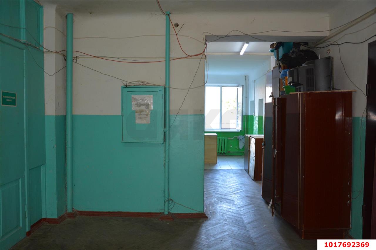 Фото №7: Комната <span class="whitespace-nowrap">17 м²</span>, <span class="whitespace-nowrap">3/4 эт.</span> - Краснодар, Карасунский внутригородской округ, мкр. Черёмушки, ул. Таманская, 156