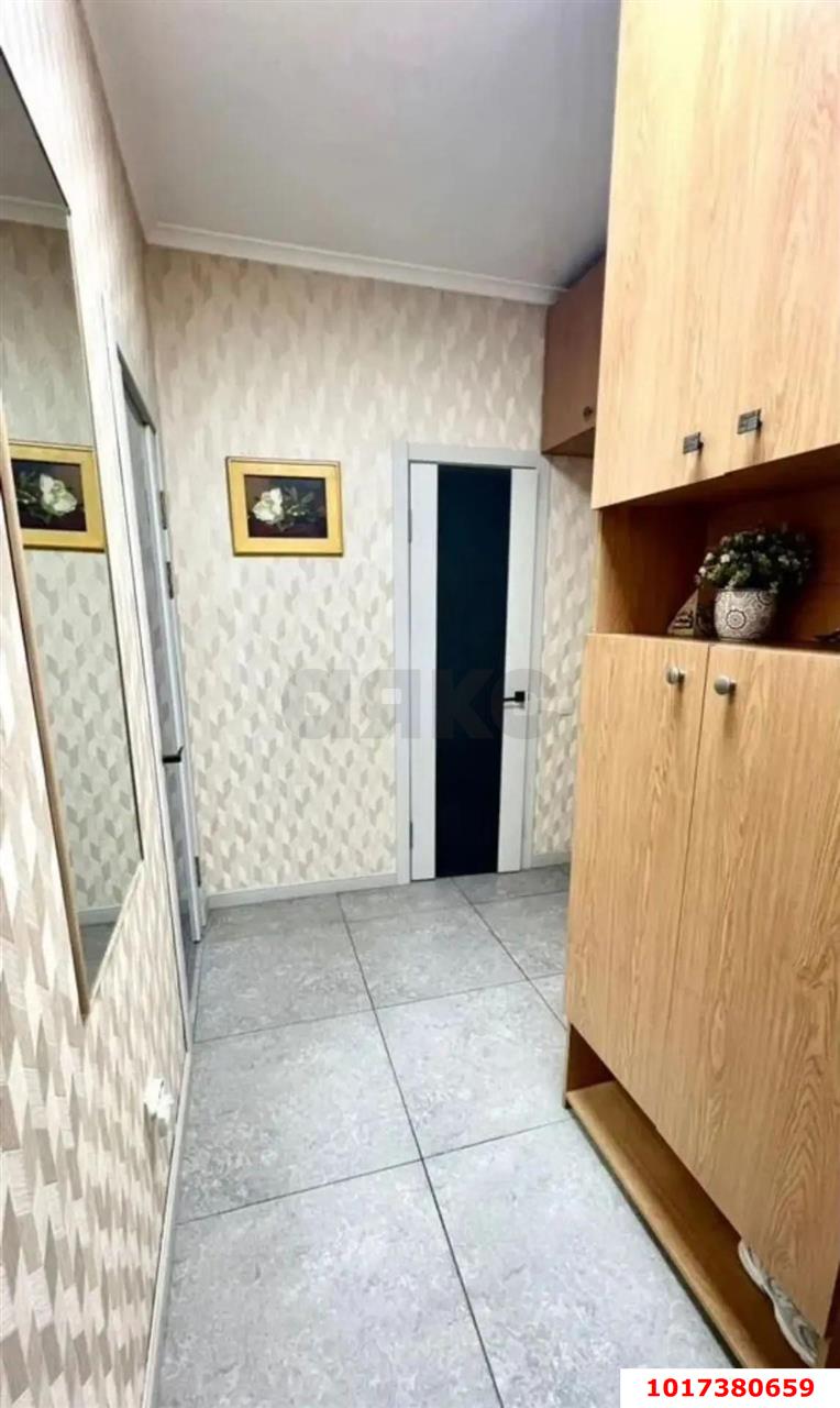 Фото №10: 1-комнатная квартира <span class="whitespace-nowrap">37 м²</span>, <span class="whitespace-nowrap">1/3 эт.</span> - Краснодар, Прикубанский внутригородской округ, мкр. Северный, ул. Академика Губкина, 86