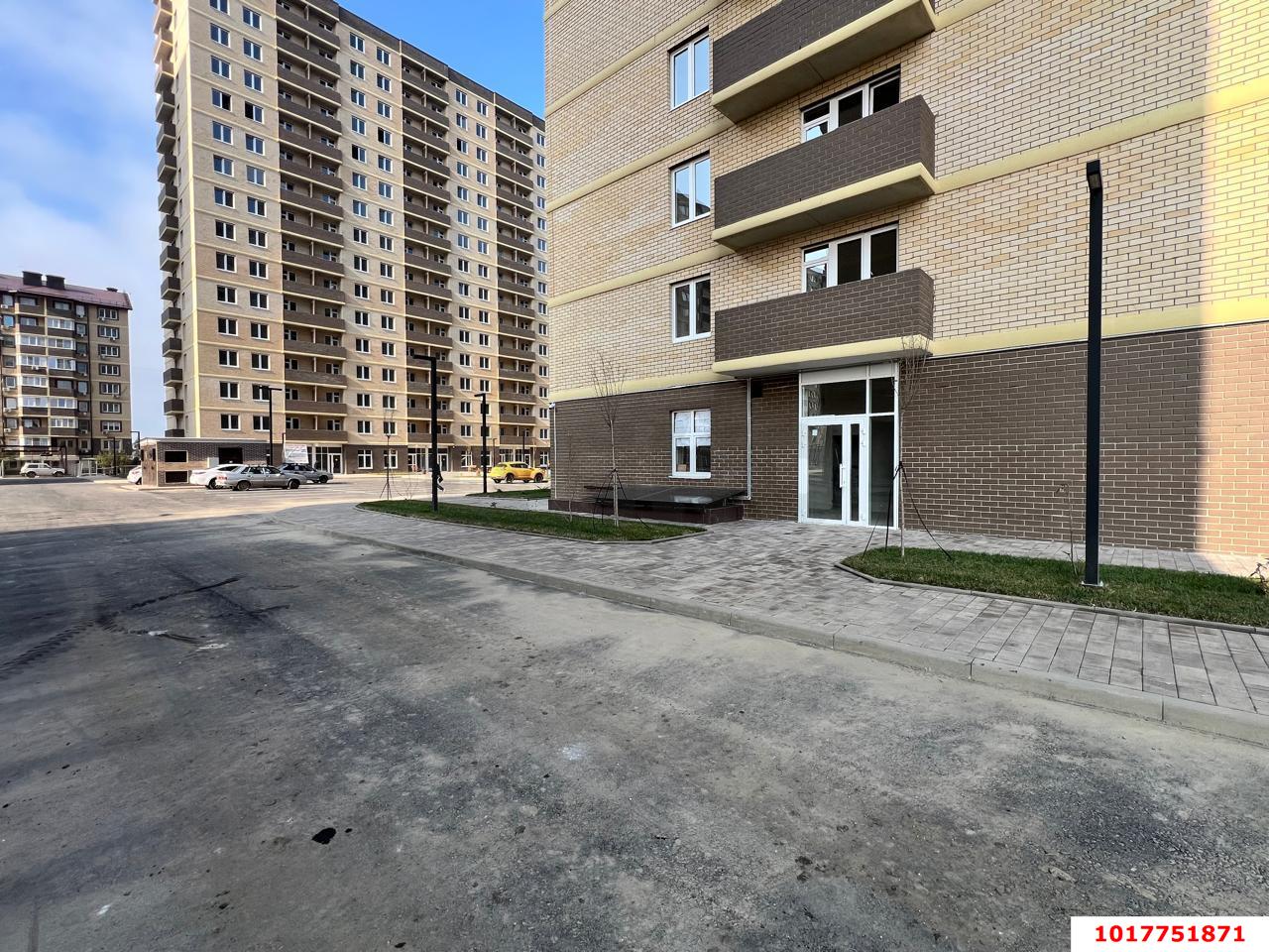 Фото №4: Торговое помещение <span class="whitespace-nowrap">29 м²</span>, <span class="whitespace-nowrap">1/16 эт.</span> - Краснодар, Прикубанский внутригородской округ, мкр. жилой комплекс Дыхание, ул. Лётчика Позднякова, 2к27