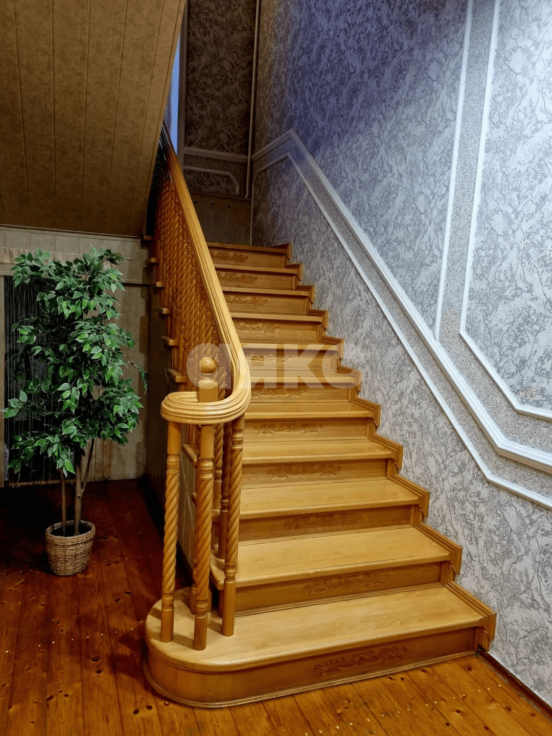 Фото №4: Дом <span class="whitespace-nowrap">260 м²</span> <span class="whitespace-nowrap">+ 6 сот.</span>, <span class="whitespace-nowrap">2 эт.</span> - Армавир, мкр. Электротехнический, ул. Герцена, 90А