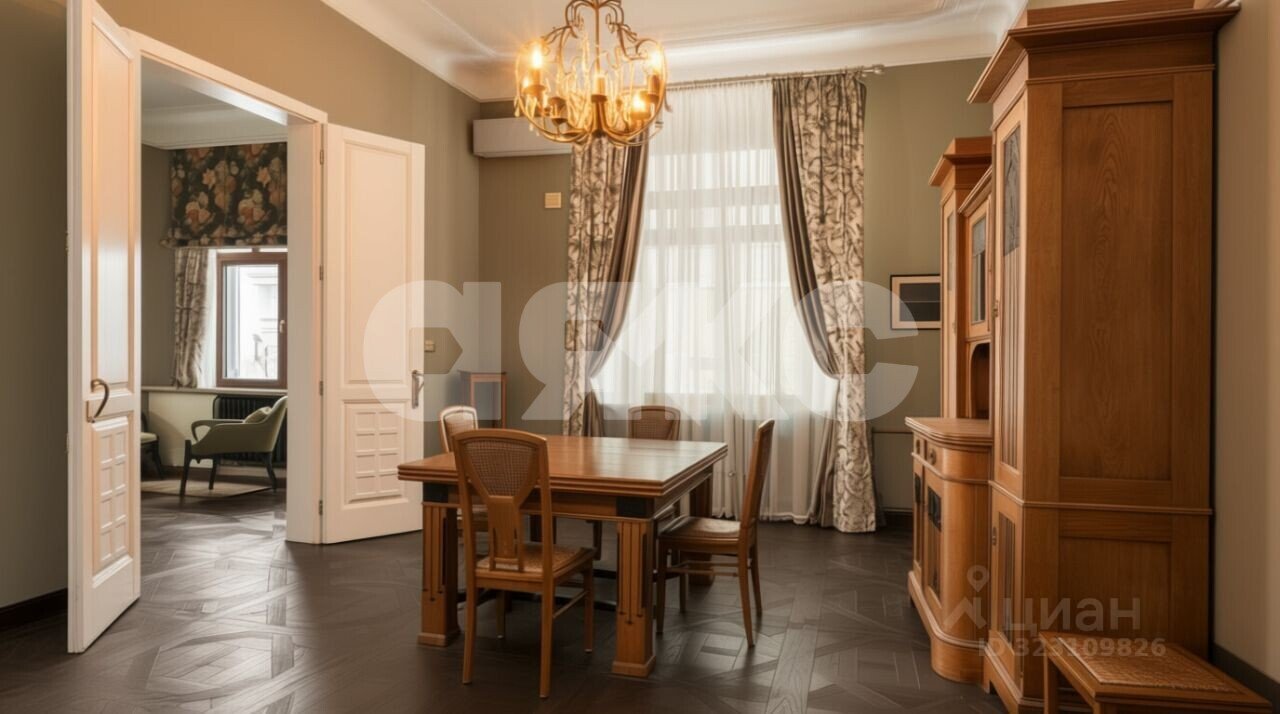 Фото №7: 5+-комнатная квартира <span class="whitespace-nowrap">178 м²</span>, <span class="whitespace-nowrap">3/6 эт.</span> - Москва, б-р Чистопрудный, 14с3