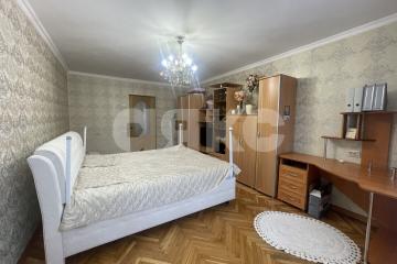 Фото №1: 2-комнатная квартира <span class="whitespace-nowrap">48 м²</span>, <span class="whitespace-nowrap">2/5 эт.</span> - Майкоп, мкр. квартал Черёмушки, ул. Чкалова, 82