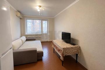 Фото №1: 2-комнатная квартира <span class="whitespace-nowrap">57 м²</span>, <span class="whitespace-nowrap">3/5 эт.</span> - Динская, ул. Красная, 92