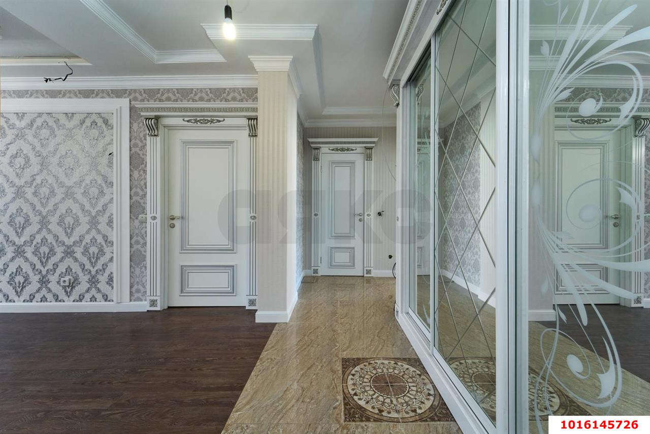 Фото №9: 3-комнатная квартира <span class="whitespace-nowrap">92 м²</span>, <span class="whitespace-nowrap">15/16 эт.</span> - Краснодар, Прикубанский внутригородской округ, мкр. Восточно-Кругликовский, ул. им. Героя Яцкова И.В., 18