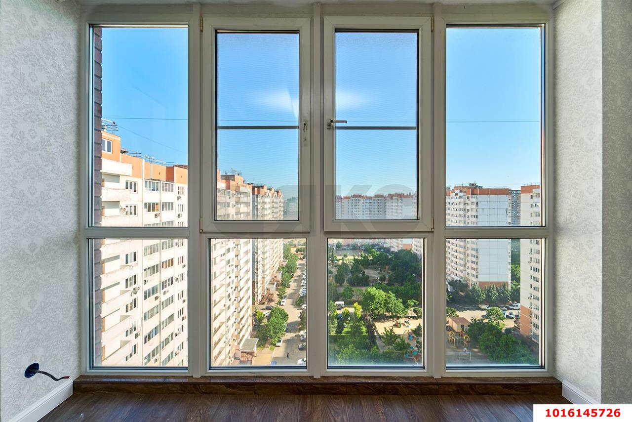 Фото №10: 3-комнатная квартира <span class="whitespace-nowrap">92 м²</span>, <span class="whitespace-nowrap">15/16 эт.</span> - Краснодар, Прикубанский внутригородской округ, мкр. Восточно-Кругликовский, ул. им. Героя Яцкова И.В., 18