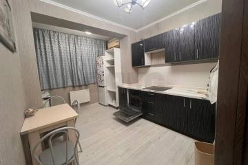 Фото №1: 2-комнатная квартира <span class="whitespace-nowrap">51 м²</span>, <span class="whitespace-nowrap">5/6 эт.</span> - Краснодар, мкр. Музыкальный, ул. имени Сергея Есенина, 133