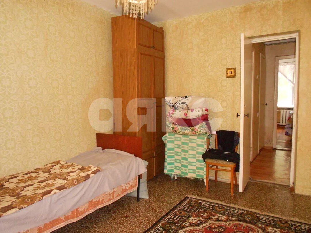 Фото №1: 2-комнатная квартира <span class="whitespace-nowrap">53 м²</span>, <span class="whitespace-nowrap">1/5 эт.</span> - Горячий Ключ, мкр. Администрация, ул. Революции, 3