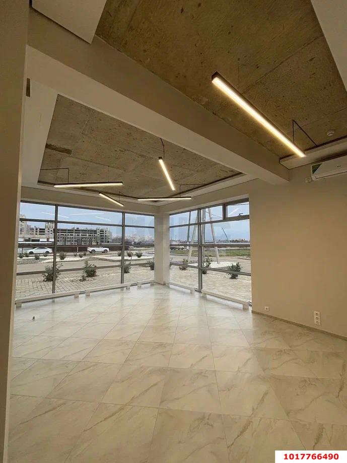 Фото №14: Отдельное здание <span class="whitespace-nowrap">550 м²</span>, <span class="whitespace-nowrap">1/3 эт.</span> - Краснодар, мкр. Прикубанский внутригородской округ, ул. Питерская, 38/2