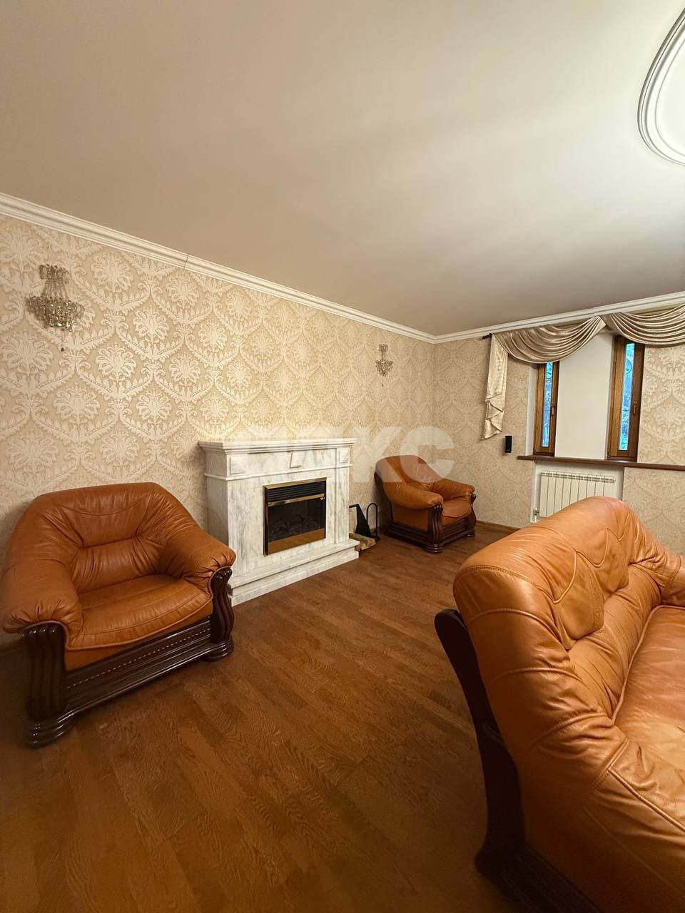 Фото №5: Дом <span class="whitespace-nowrap">350 м²</span> <span class="whitespace-nowrap">+ 11 сот.</span>, <span class="whitespace-nowrap">2 эт.</span> - Мариуполь, Приморский, мкр. Черёмушки, ул. Латышева