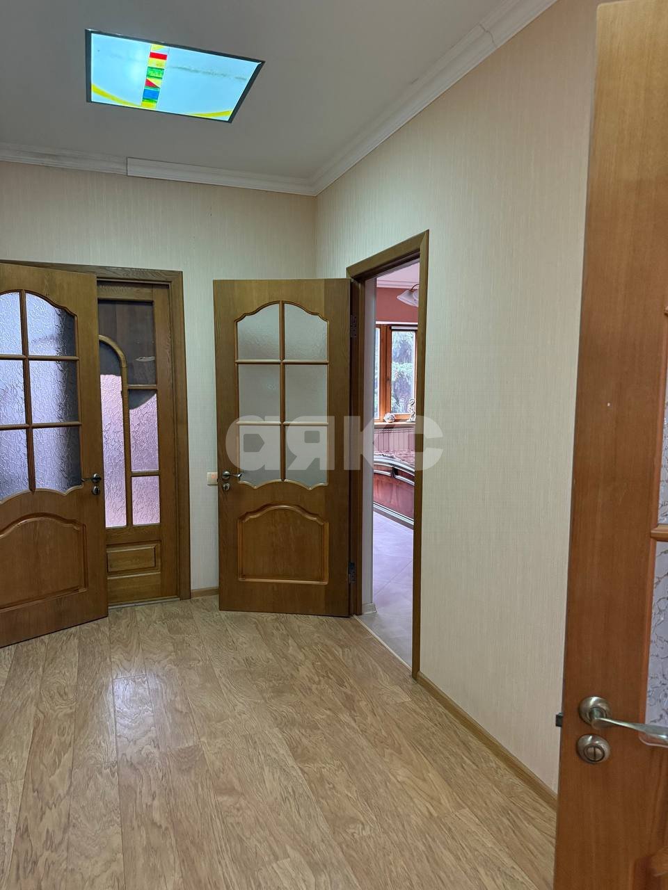 Фото №25: Дом <span class="whitespace-nowrap">350 м²</span> <span class="whitespace-nowrap">+ 11 сот.</span>, <span class="whitespace-nowrap">2 эт.</span> - Мариуполь, Приморский, мкр. Черёмушки, ул. Латышева