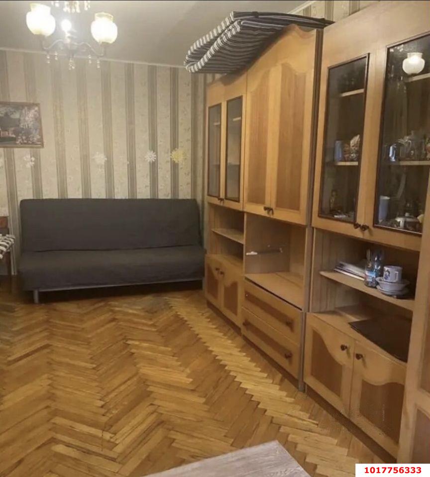 Фото №3: 2-комнатная квартира <span class="whitespace-nowrap">42 м²</span>, <span class="whitespace-nowrap">2/5 эт.</span> - Краснодар, Центральный внутригородской округ, мкр. Центральный, ул. Коммунаров, 205