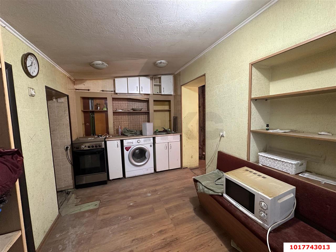 Фото №1: 1-комнатная квартира <span class="whitespace-nowrap">50 м²</span>, <span class="whitespace-nowrap">1/1 эт.</span> - Краснодар, Центральный внутригородской округ, мкр. Дубинка, ул. КИМ, 12