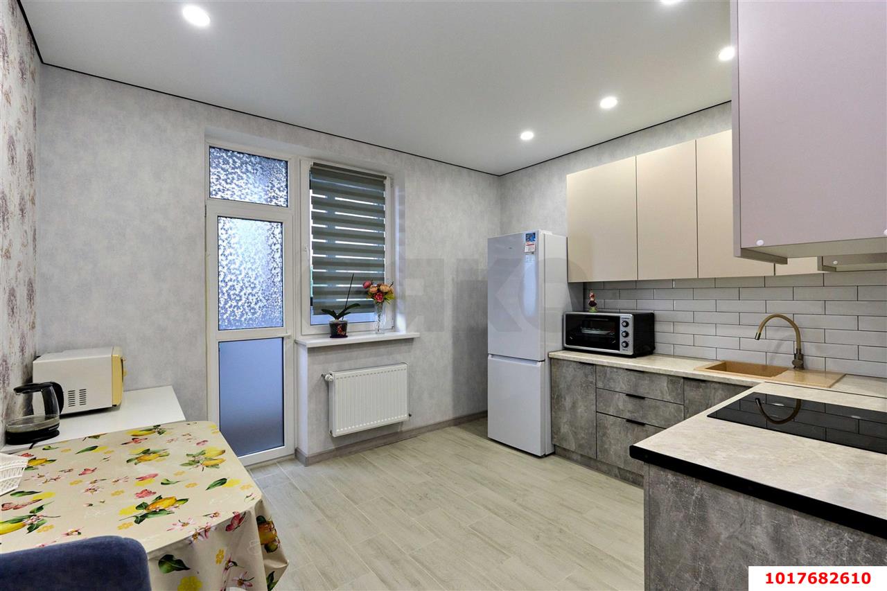 Фото №3: 1-комнатная квартира <span class="whitespace-nowrap">40 м²</span>, <span class="whitespace-nowrap">2/16 эт.</span> - Краснодар, Прикубанский внутригородской округ, мкр. жилой комплекс Ракурс, ул. имени Героя Ростовского, 8к2