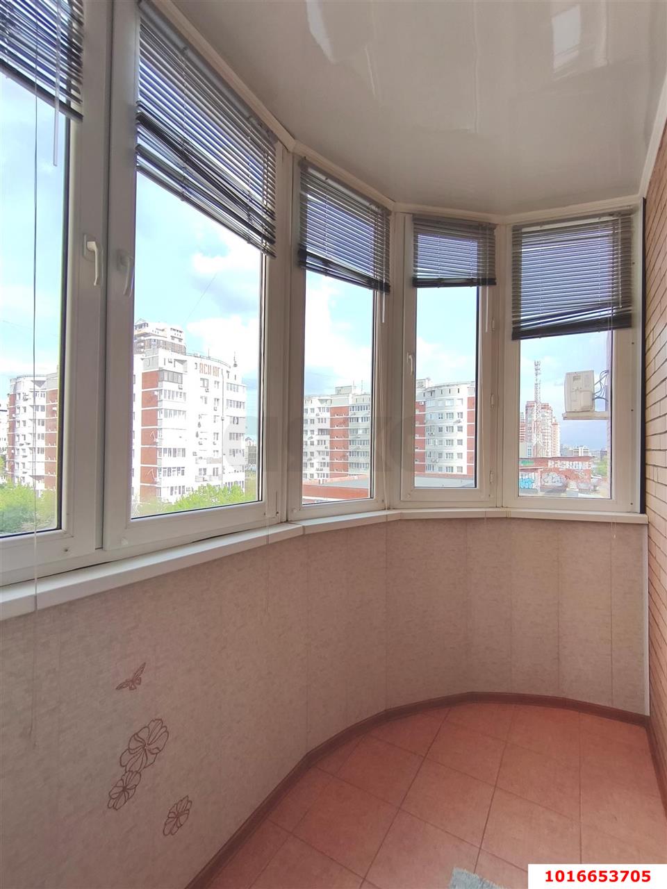 Фото №10: 1-комнатная квартира <span class="whitespace-nowrap">52 м²</span>, <span class="whitespace-nowrap">5/16 эт.</span> - Краснодар, Западный внутригородской округ, мкр. Фестивальный, ул. Монтажников, 10/1