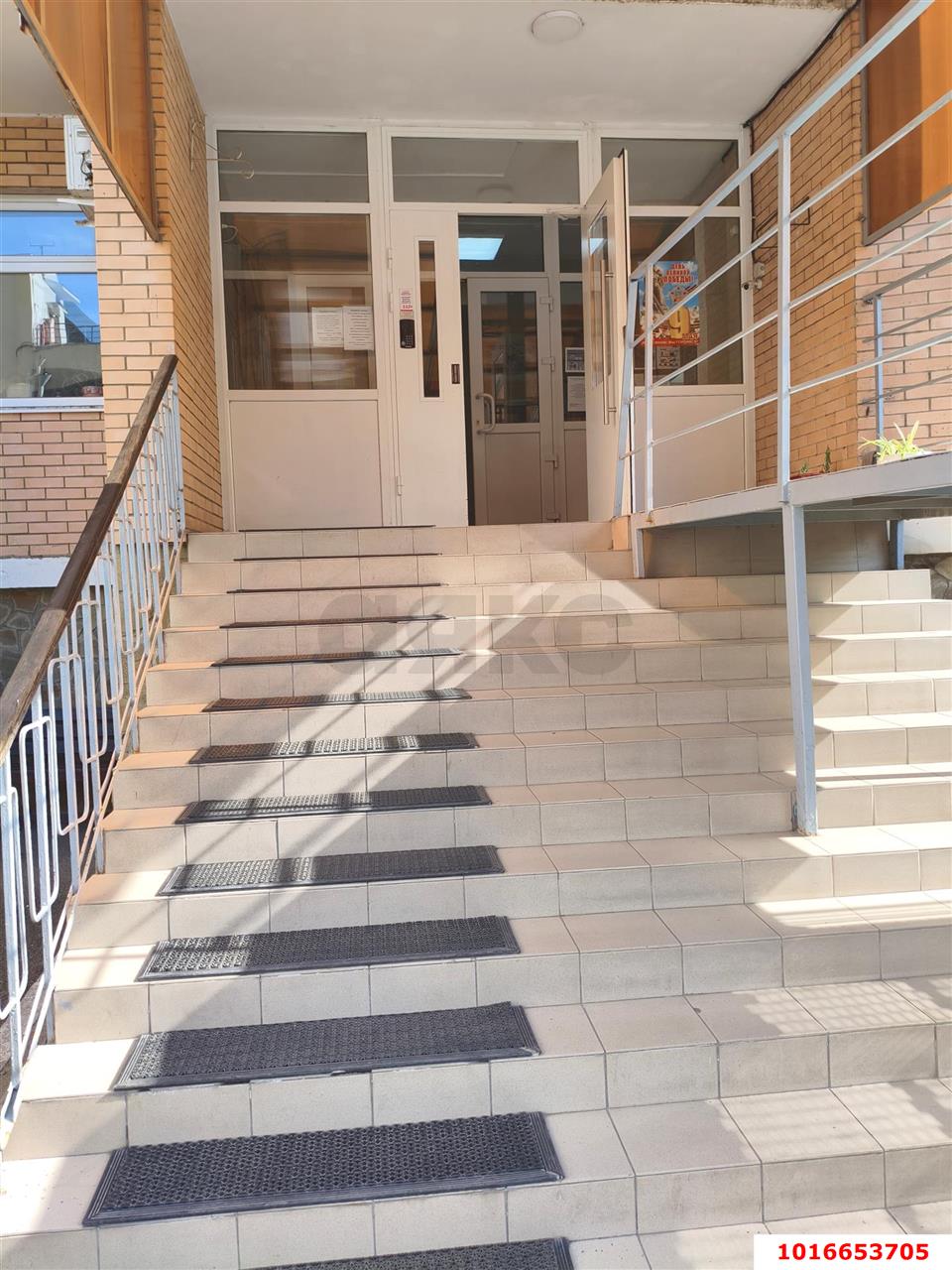 Фото №7: 1-комнатная квартира <span class="whitespace-nowrap">52 м²</span>, <span class="whitespace-nowrap">5/16 эт.</span> - Краснодар, Западный внутригородской округ, мкр. Фестивальный, ул. Монтажников, 10/1