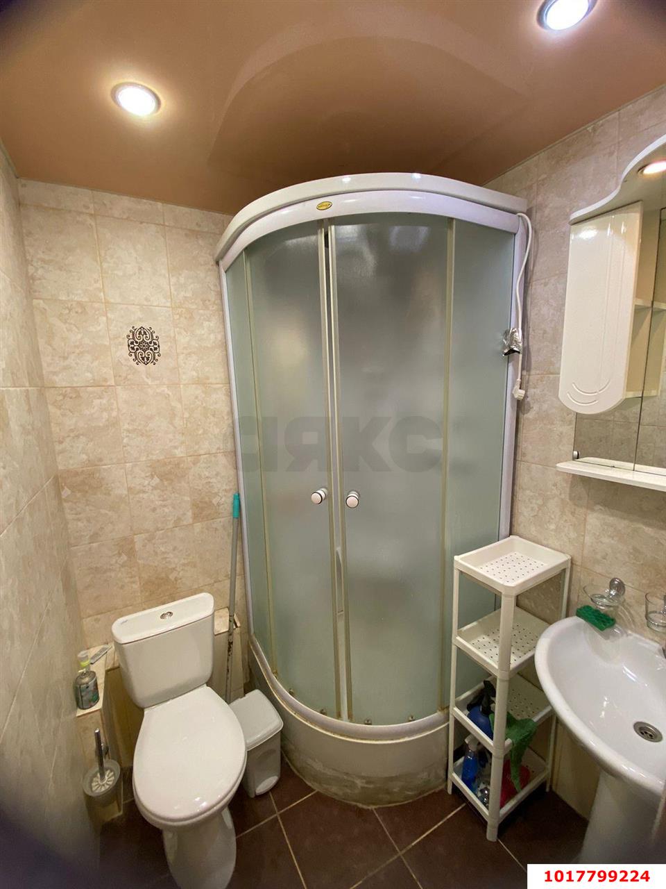 Фото №10: 1-комнатная квартира <span class="whitespace-nowrap">31 м²</span>, <span class="whitespace-nowrap">5/10 эт.</span> - Краснодар, Западный внутригородской округ, мкр. Юбилейный, пр-кт Чекистов, 29