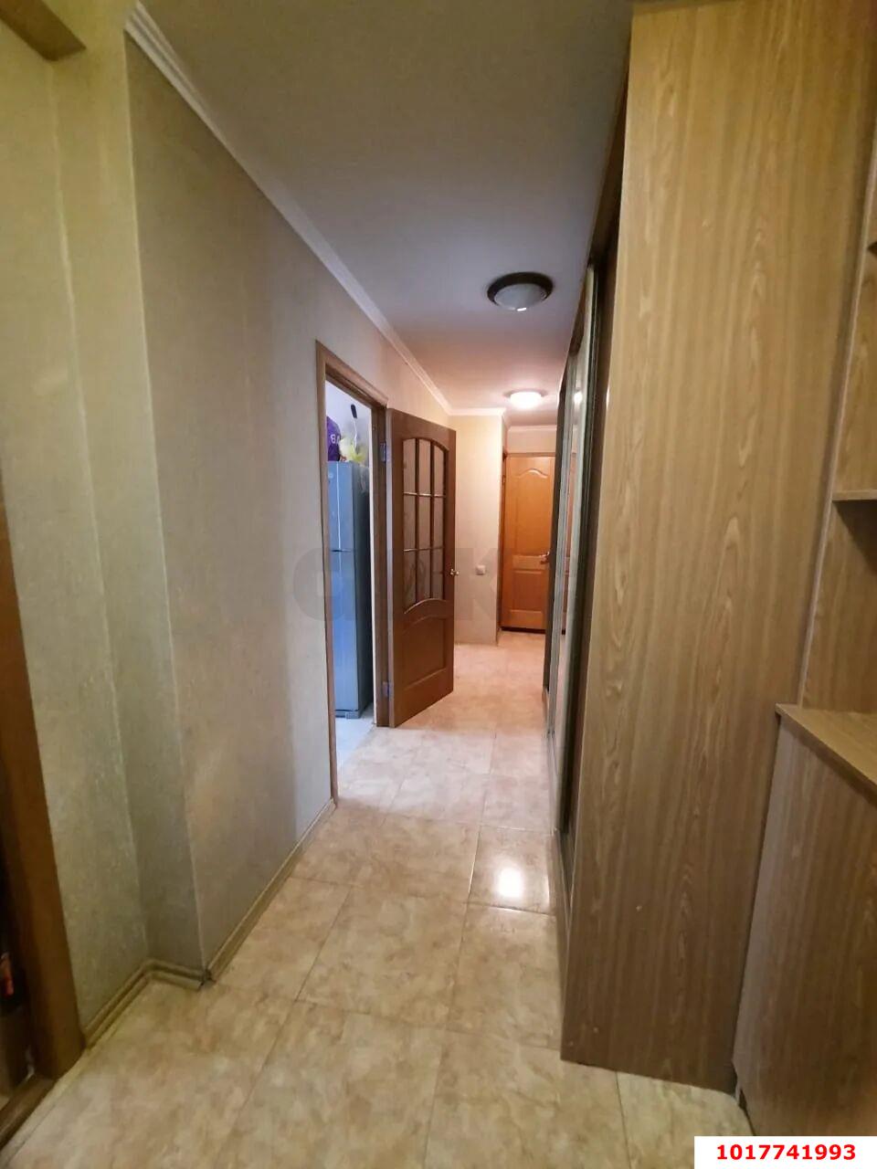 Фото №3: 3-комнатная квартира <span class="whitespace-nowrap">75 м²</span>, <span class="whitespace-nowrap">4/9 эт.</span> - Краснодар, Карасунский внутригородской округ, мкр. Комсомольский, ул. Тюляева, 1