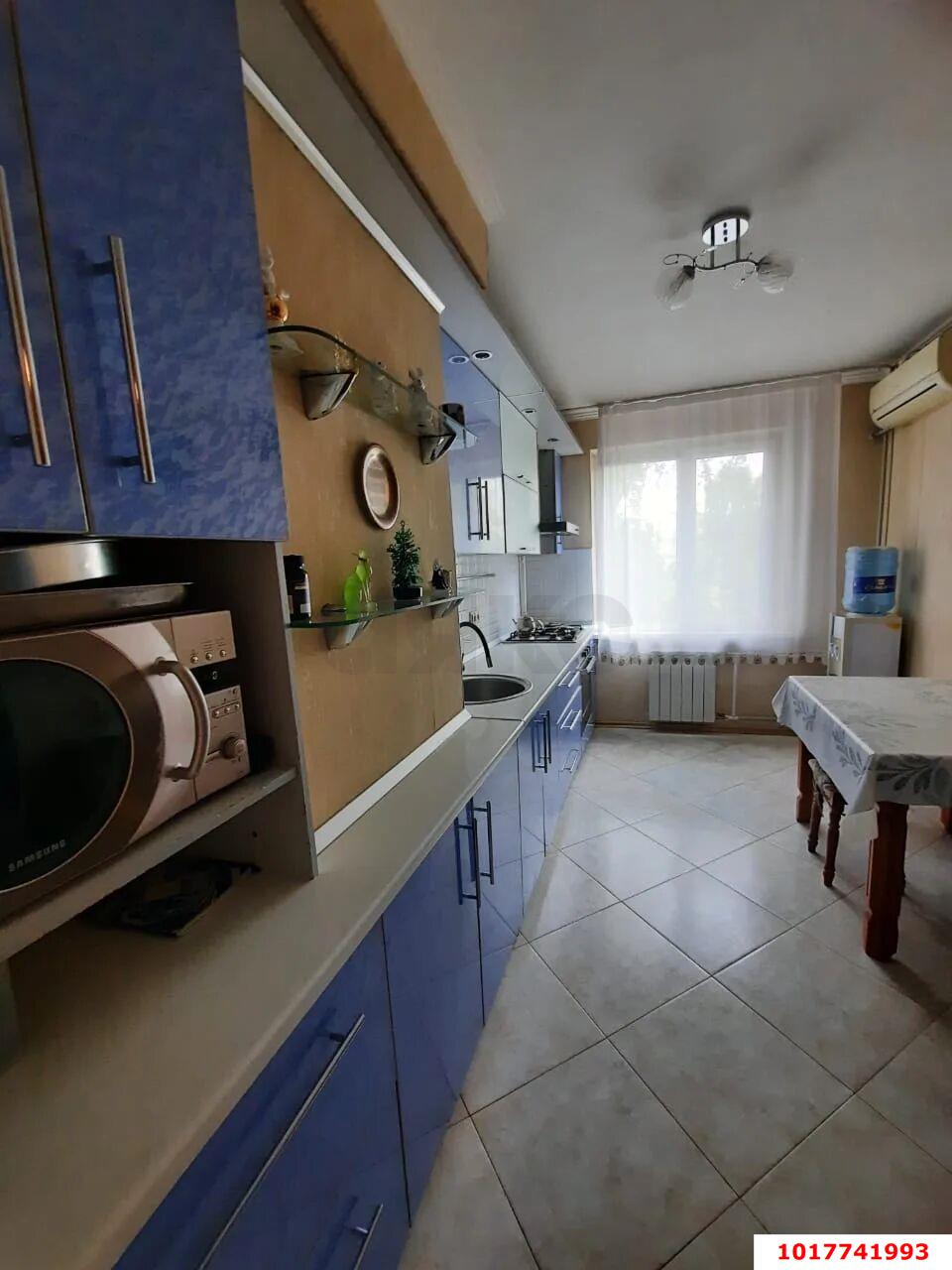 Фото №2: 3-комнатная квартира <span class="whitespace-nowrap">75 м²</span>, <span class="whitespace-nowrap">4/9 эт.</span> - Краснодар, Карасунский внутригородской округ, мкр. Комсомольский, ул. Тюляева, 1