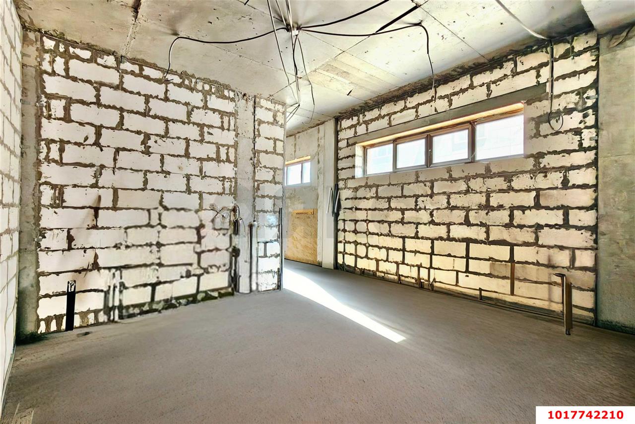 Фото №15: Офисное помещение <span class="whitespace-nowrap">205 м²</span>, <span class="whitespace-nowrap">1/2 эт.</span> - Краснодар, мкр. Западный внутригородской округ, ул. Бабушкина, 233