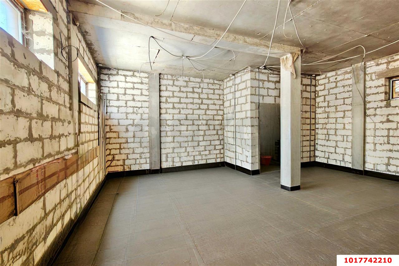 Фото №17: Офисное помещение <span class="whitespace-nowrap">205 м²</span>, <span class="whitespace-nowrap">1/2 эт.</span> - Краснодар, мкр. Западный внутригородской округ, ул. Бабушкина, 233