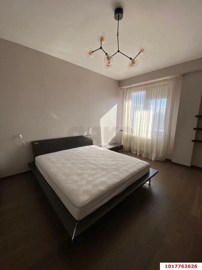 Фото №2: 2-комнатная квартира <span class="whitespace-nowrap">101 м²</span>, <span class="whitespace-nowrap">14/16 эт.</span> - Краснодар, Западный внутригородской округ, мкр. Центральный, ул. Комсомольская, 6