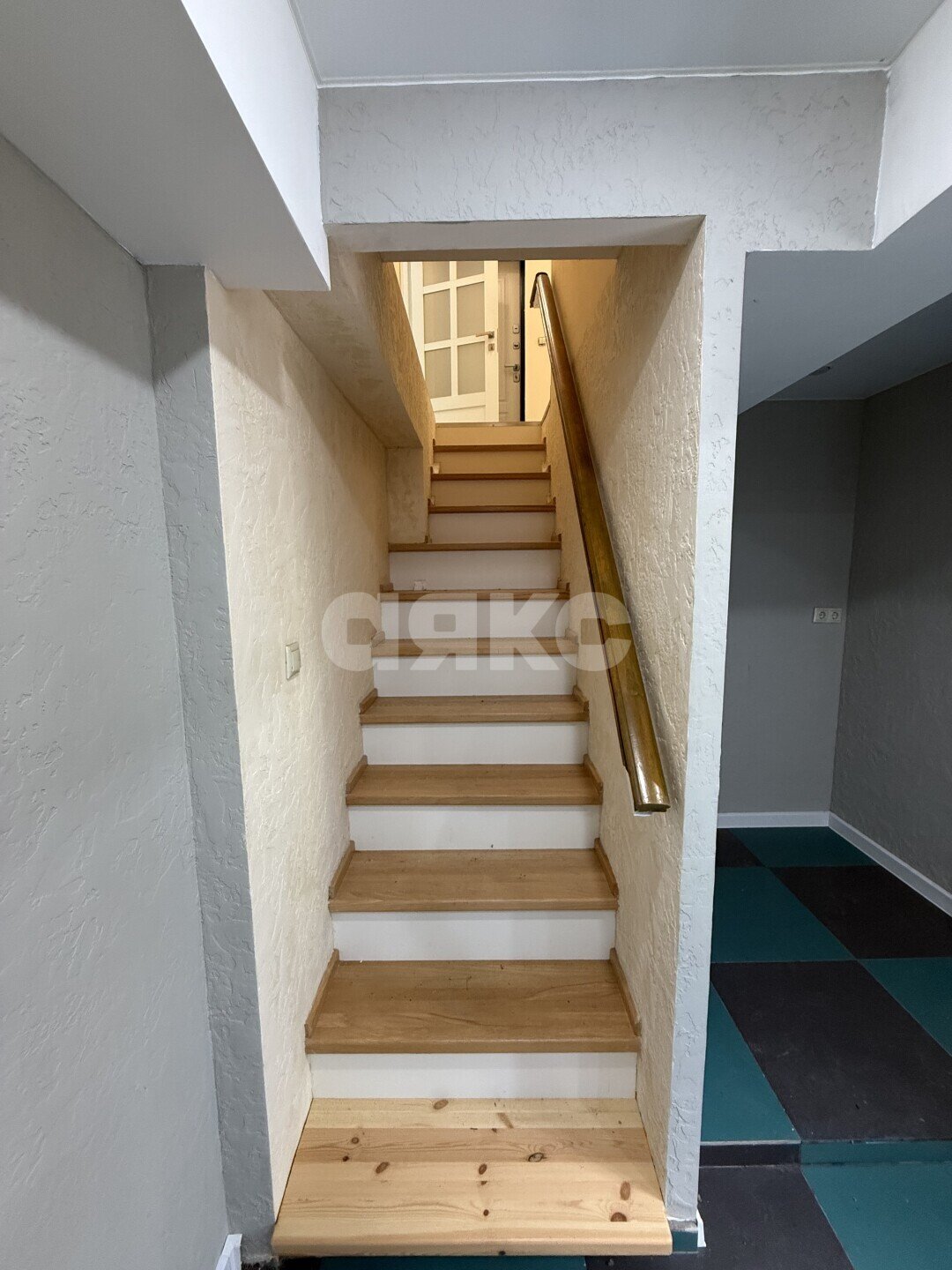 Фото №5: Дом <span class="whitespace-nowrap">94 м²</span> <span class="whitespace-nowrap">+ 582 сот.</span>, <span class="whitespace-nowrap">2 эт.</span> - Туапсе, пер. Ломоносова, 29