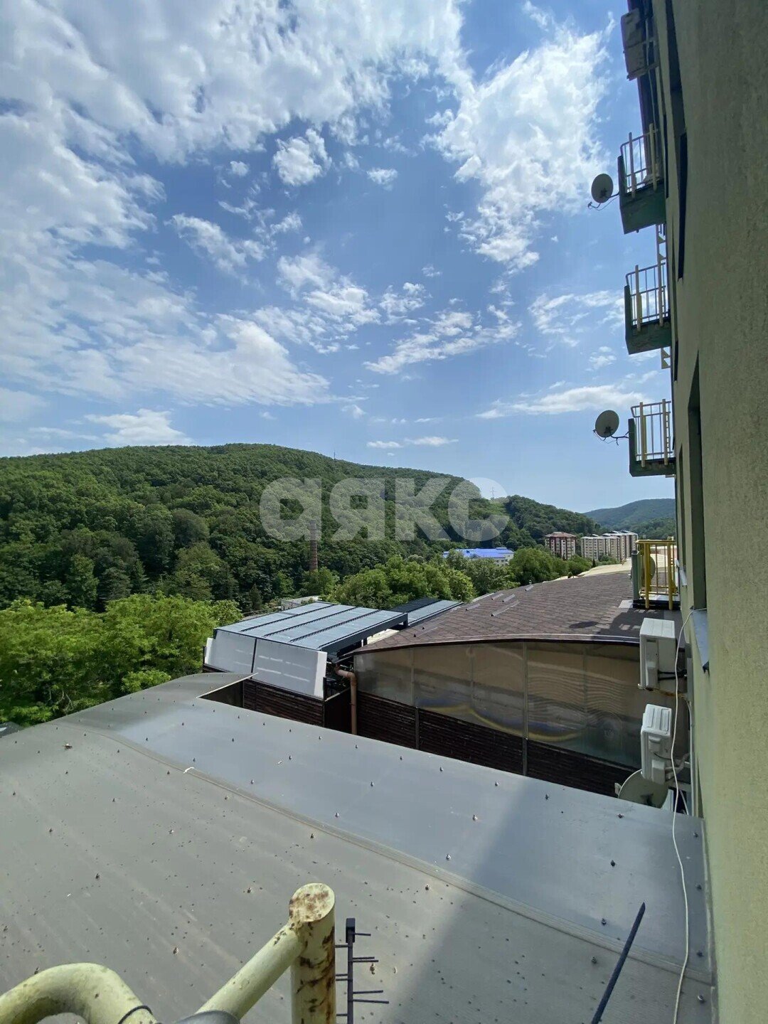 Фото №23: 2-комнатная квартира <span class="whitespace-nowrap">69 м²</span>, <span class="whitespace-nowrap">2/5 эт.</span> - Туапсе, ул. Портовиков, 15