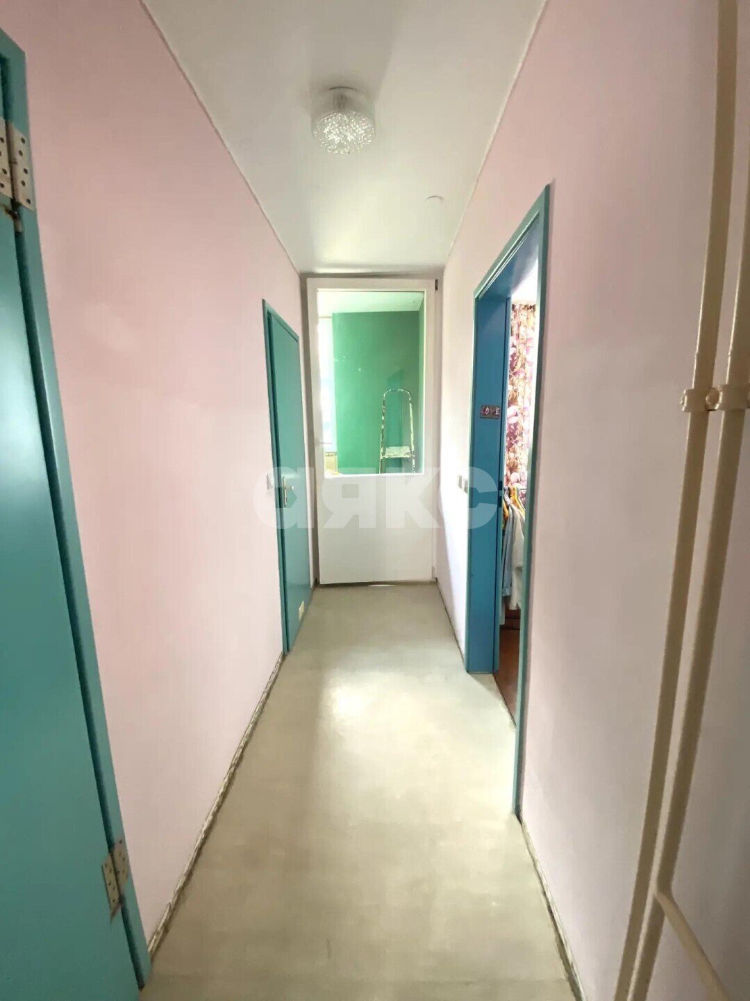 Фото №9: 2-комнатная квартира <span class="whitespace-nowrap">69 м²</span>, <span class="whitespace-nowrap">2/5 эт.</span> - Туапсе, ул. Портовиков, 15