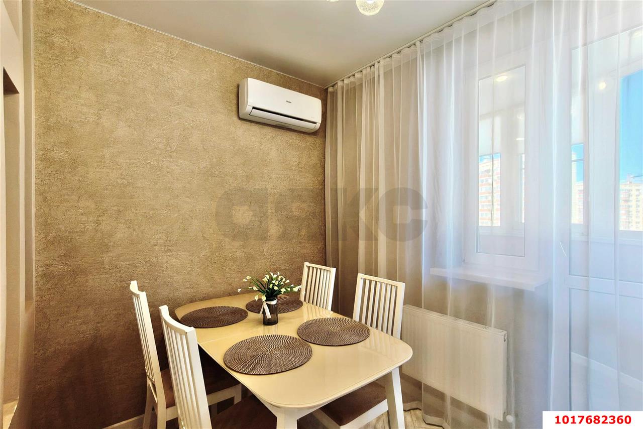 Фото №5: 1-комнатная квартира <span class="whitespace-nowrap">46 м²</span>, <span class="whitespace-nowrap">11/19 эт.</span> - Краснодар, Прикубанский внутригородской округ, Россинского, мкр. жилой комплекс Альпы, ул. Командорская, 6
