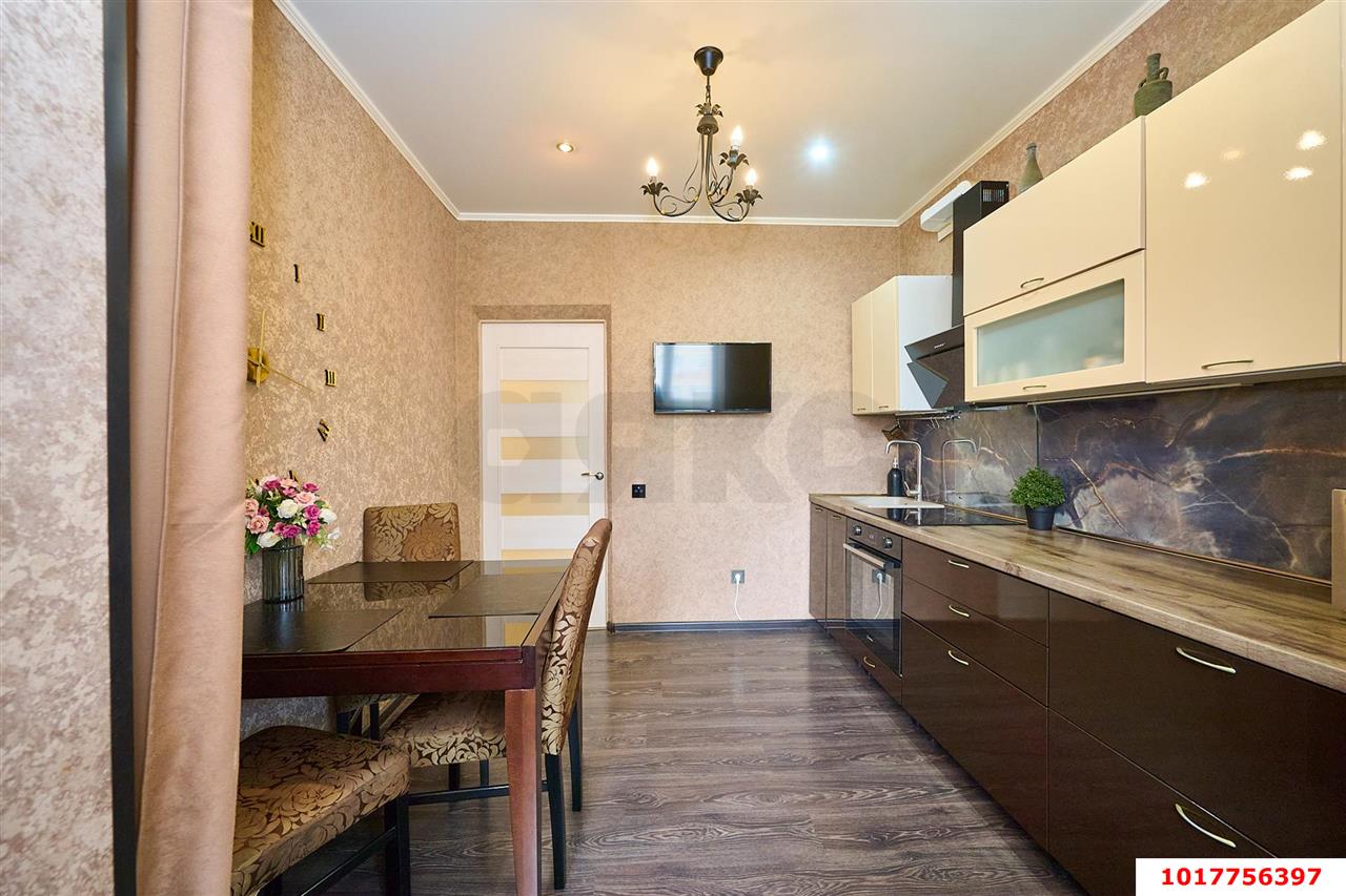 Фото №2: 1-комнатная квартира <span class="whitespace-nowrap">43 м²</span>, <span class="whitespace-nowrap">3/6 эт.</span> - Краснодар, Прикубанский внутригородской округ, мкр. Музыкальный, ул. имени Мусоргского М.П., 1
