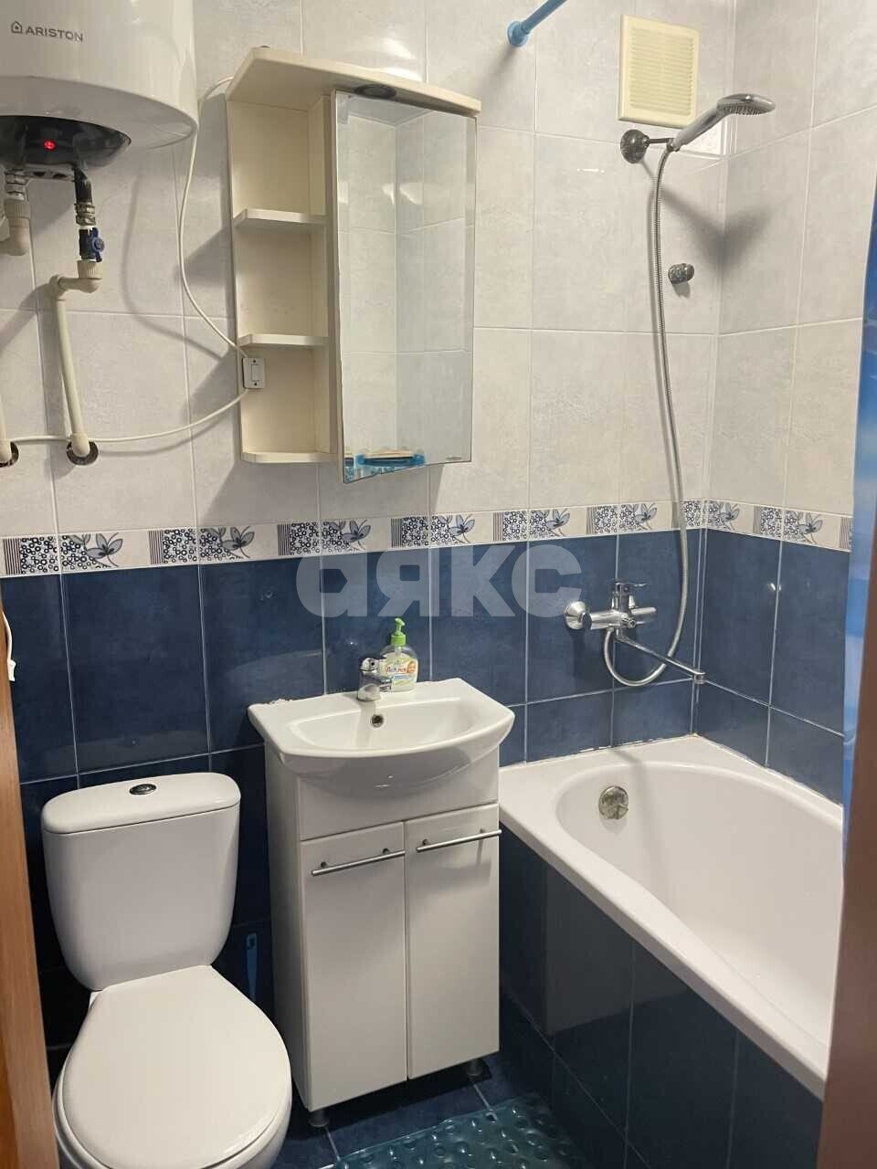 Фото №7: 2-комнатная квартира <span class="whitespace-nowrap">43 м²</span>, <span class="whitespace-nowrap">4/5 эт.</span> - Мелитополь, пр-кт Богдана Хмельницкого, 31