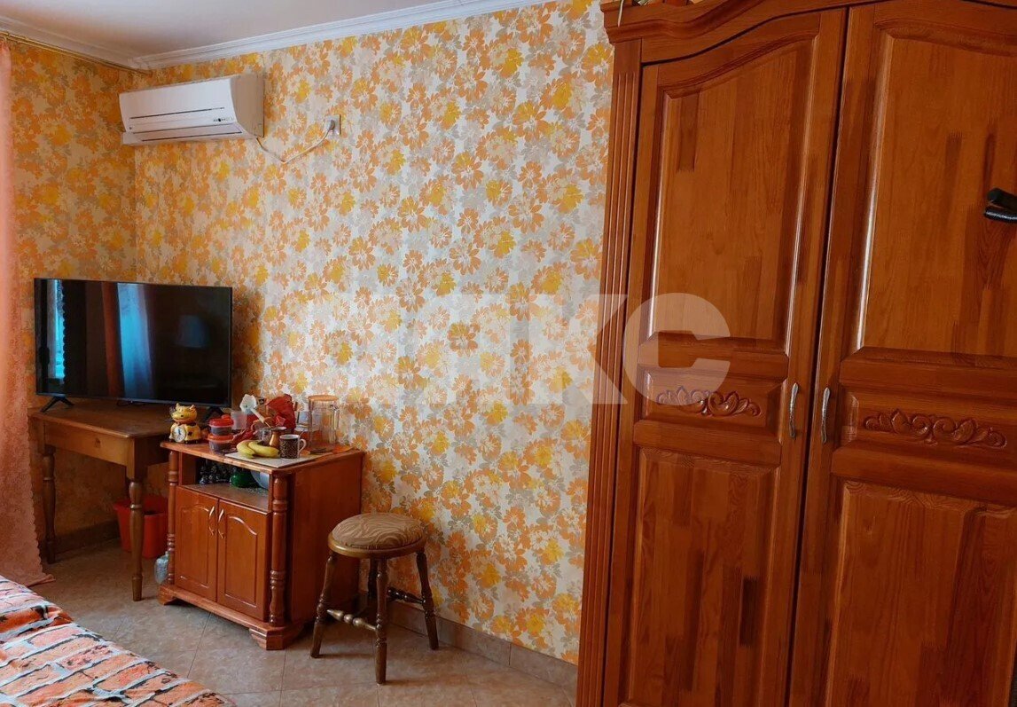 Фото №8: Комната <span class="whitespace-nowrap">13 м²</span>, <span class="whitespace-nowrap">2/5 эт.</span> - Геленджик, ул. Островского, 27
