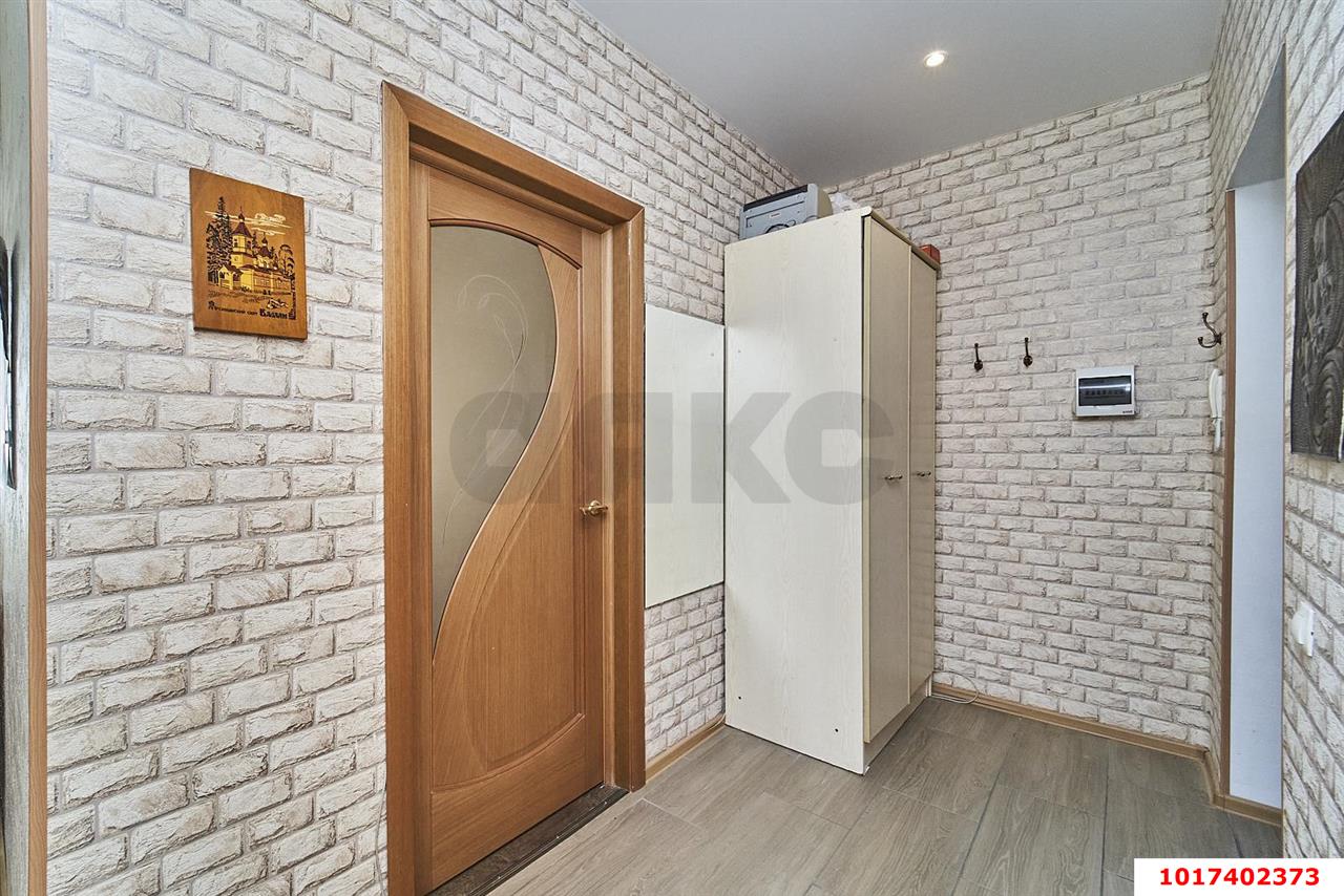 Фото №3: 1-комнатная квартира <span class="whitespace-nowrap">42 м²</span>, <span class="whitespace-nowrap">1/10 эт.</span> - Краснодар, мкр. Прикубанский внутригородской округ, ул. Митинская, 21
